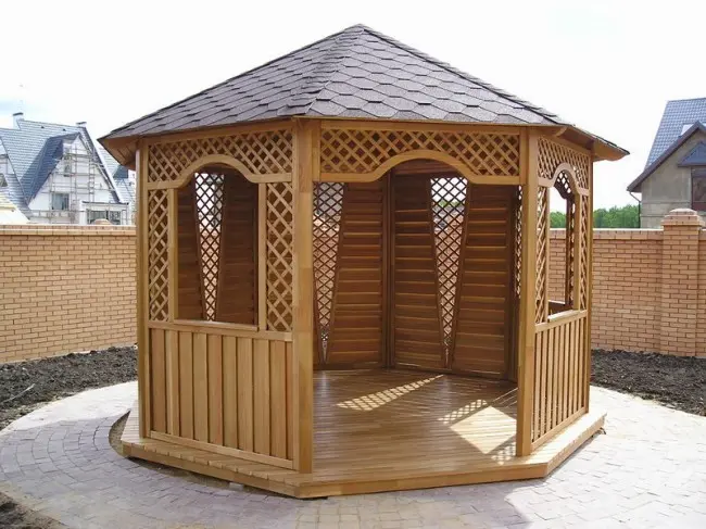 Polycarbonate gazebos: wood and metal construction projects, how to assemble a simple garden pavilion with your own hands