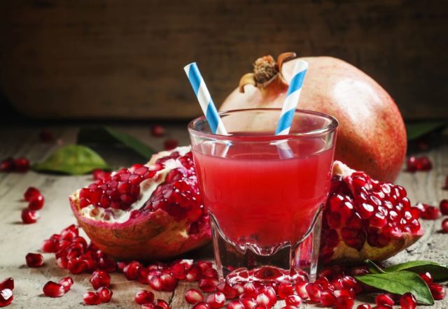 Pomegranate compote: recipes with apples, feijoa, peel