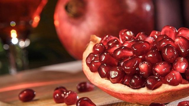 Pomegranate during early and late pregnancy