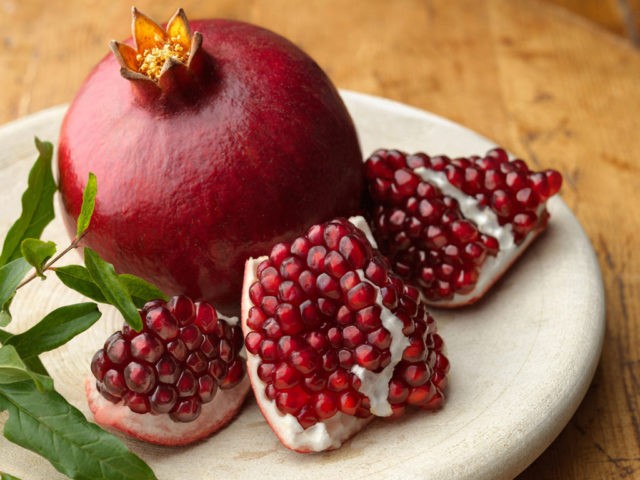 Pomegranate varieties with photos and descriptions