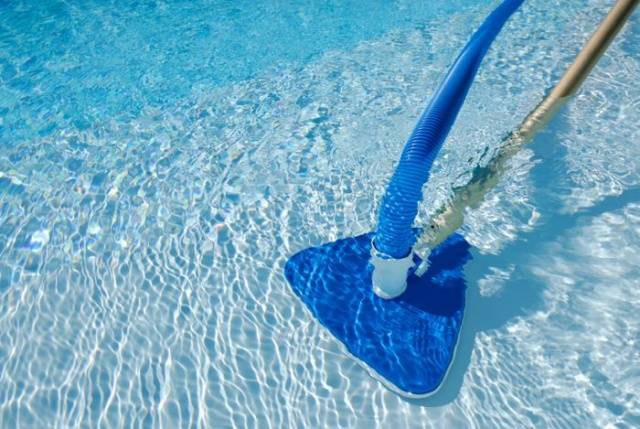 Pool tablets to keep the water from blooming