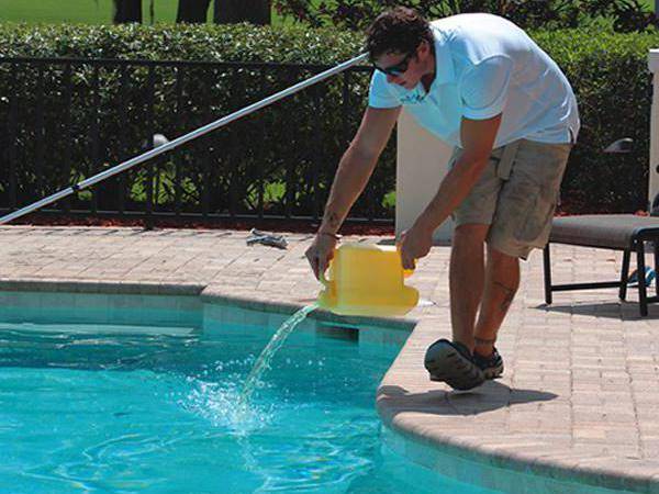 Pool tablets to keep the water from blooming