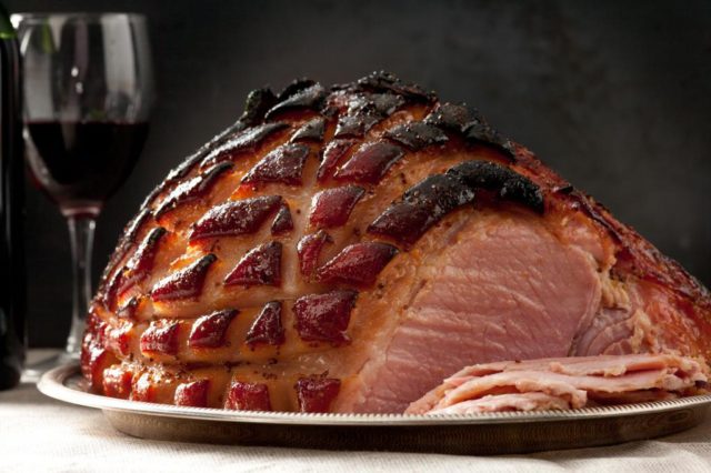 Pork ham: smoking recipes at home, in a smokehouse