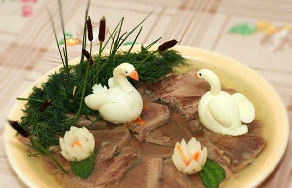 Pork tongue aspic: recipes with and without gelatin