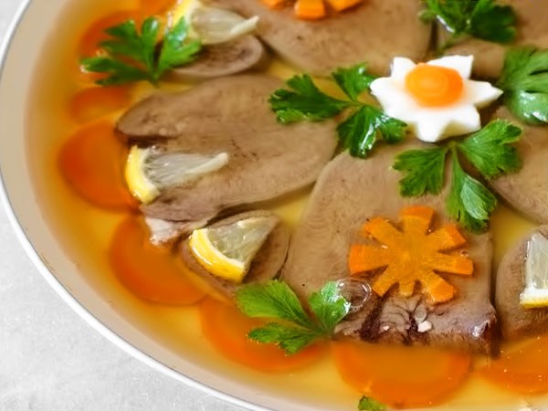 Pork tongue aspic: recipes with and without gelatin