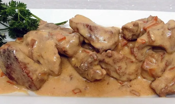 Pork with mushrooms cooked in sauce