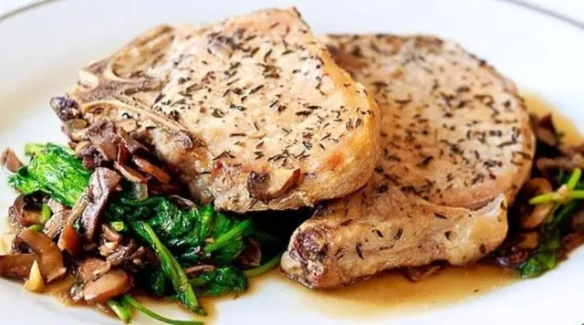 Pork with porcini mushrooms: in the oven, slow cooker