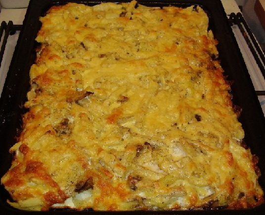 Potatoes with champignons and sour cream: in the oven, in a pan, stewed, fried