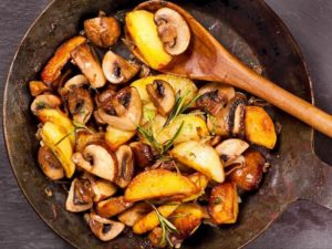 Potatoes with champignons and sour cream: in the oven, in a pan, stewed, fried