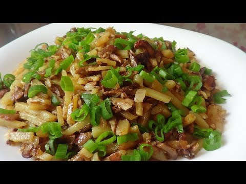 Potatoes with mushrooms fried with sour cream: cooking recipes