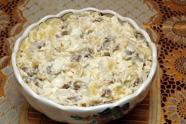 Potatoes with oyster mushrooms in the oven: cooking recipes