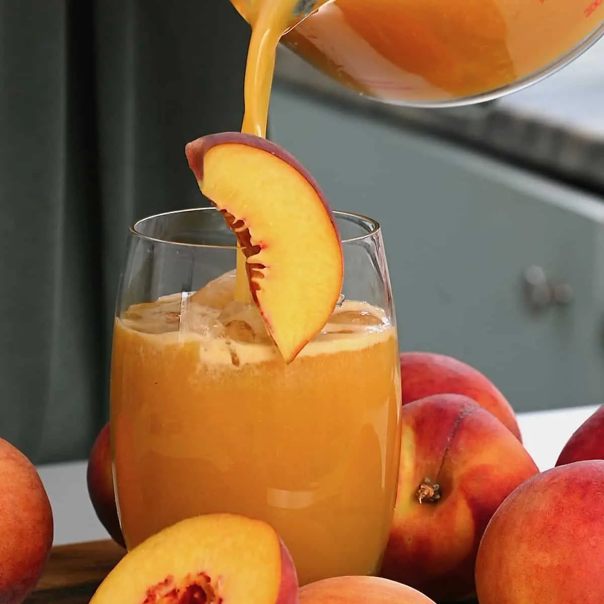 Pouring peach at home