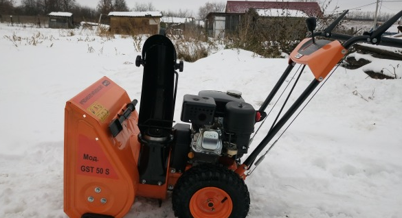 Prorab petrol snow blower: overview of models