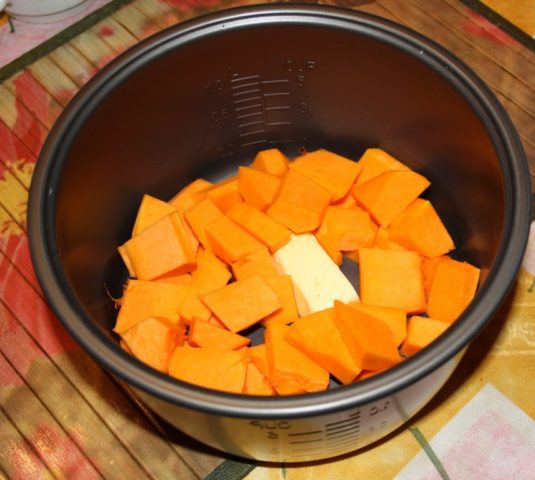 Pumpkin juice with carrots for the winter