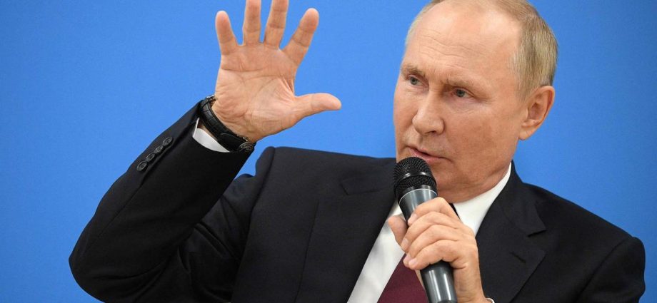 Putin is walking with a red thread on his wrist. He thinks it will protect him