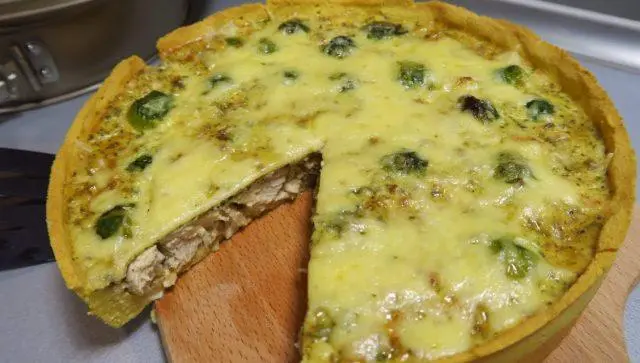 Quiche with nettle: recipes + photos