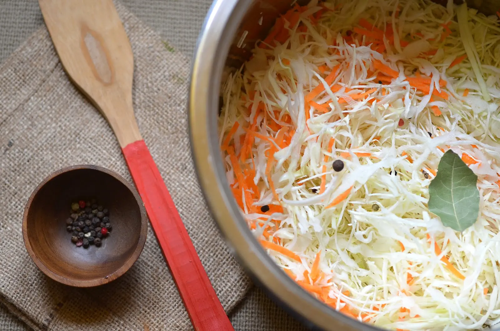 Quick pickling of cabbage: 13 simple recipes step by step with a photo + features of choosing a vegetable and rules for storing blanks