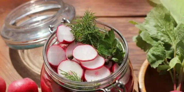 Radishes for the winter: preparations, salad recipes