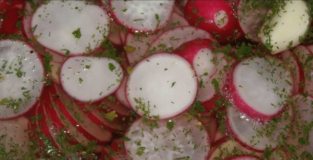 Radishes for the winter: preparations, salad recipes