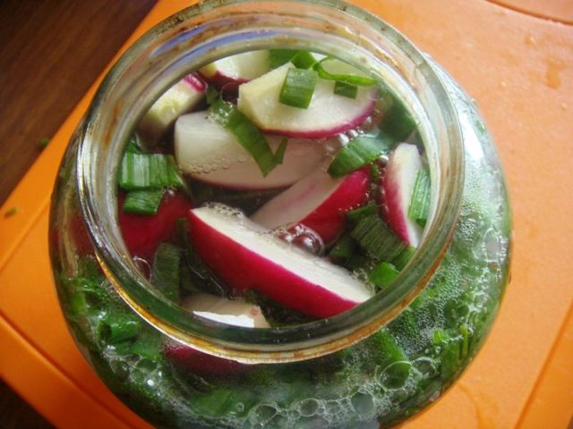 Radishes for the winter: preparations, salad recipes