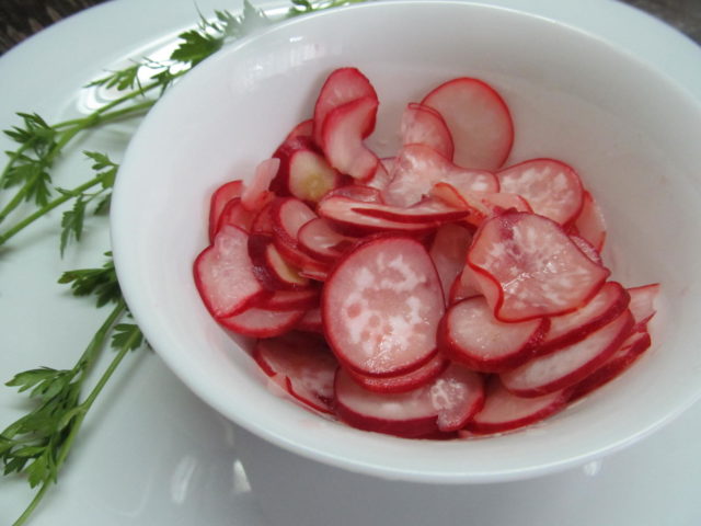 Radishes for the winter: preparations, salad recipes