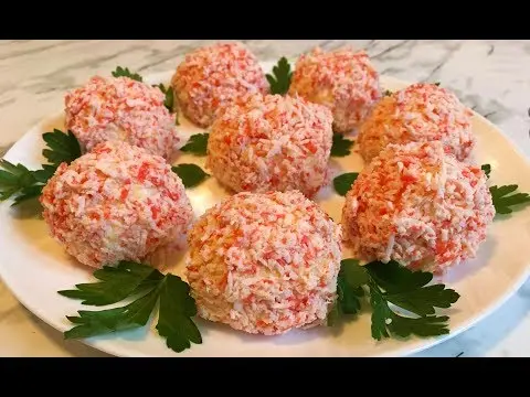 Raffaello from crab sticks and cheese: with eggs, garlic, nuts