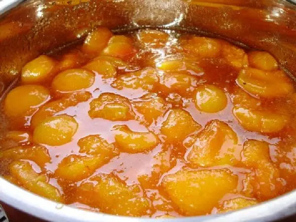 Ranetok jam: recipes for making whole paradise apples in clear syrup and walnuts, in a slow cooker