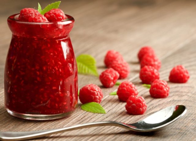 Raspberry jam: health benefits and harms