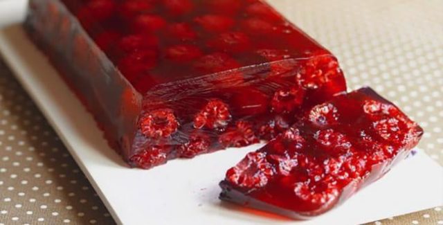 Raspberry jelly for the winter: how to make, simple recipes