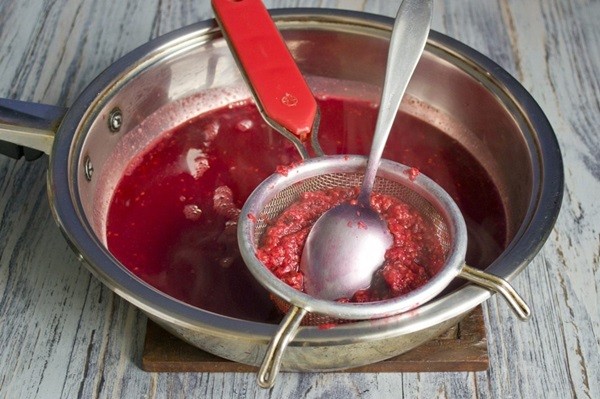 Raspberry jelly for the winter: how to make, simple recipes