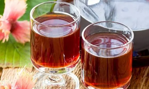 Raspberry wine at home: recipe