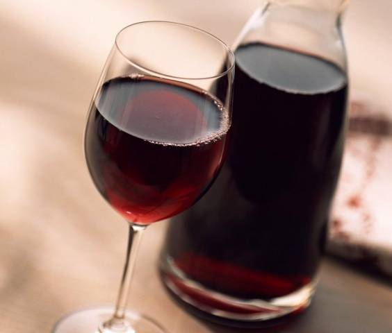 Recipe for homemade grape wine + photo