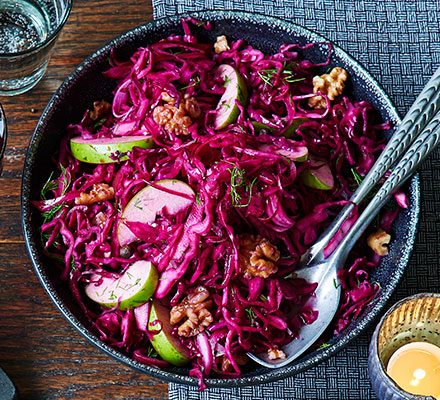 Recipe for pickled apples with cabbage