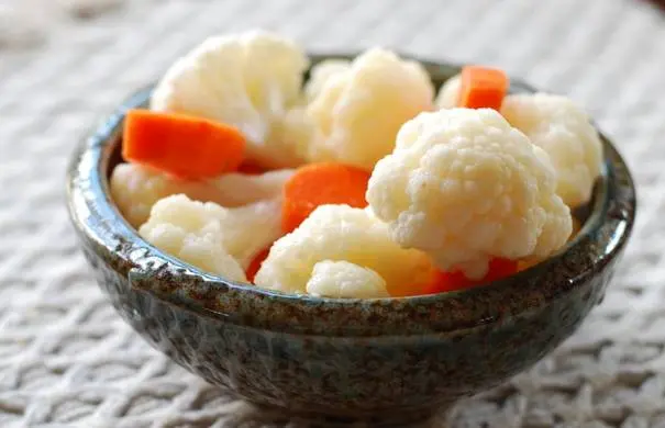 Recipe for pickled cauliflower with carrots