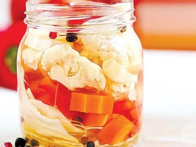 Recipe for pickled cauliflower with carrots