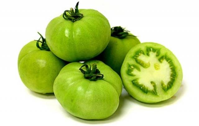 Recipe for Pickled Green Tomatoes with Garlic and Herbs