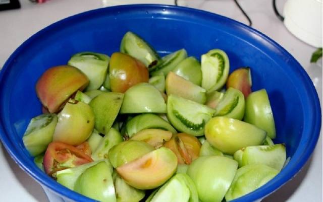 Recipe for Salted Green Tomatoes with Garlic