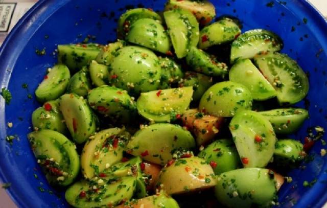 Recipe for Salted Green Tomatoes with Garlic