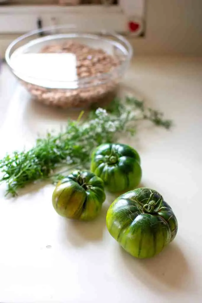 Recipe for spicy green tomato caviar