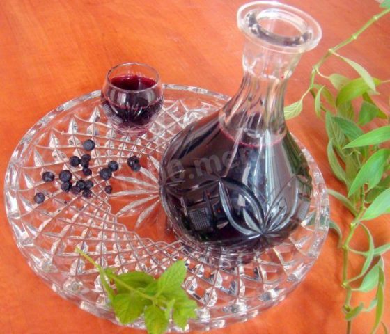 Recipe for tincture, liquor, moonshine and blueberry liqueur