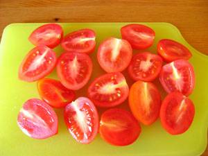 Recipe for tomatoes with parsley for the winter 