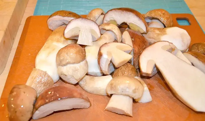 Recipes and methods of cooking porcini mushroom