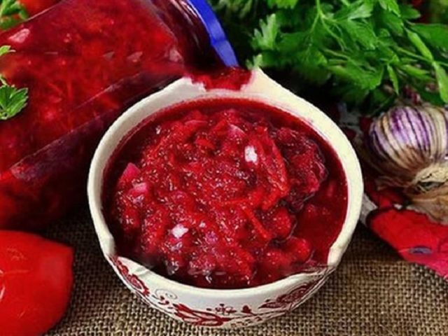 Recipes for borscht dressing for the winter with cabbage