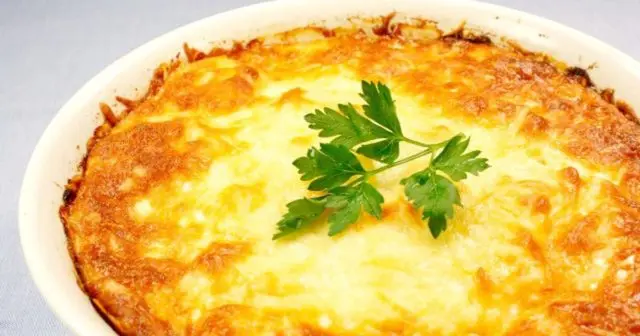 Recipes for chicken with chanterelles in the oven and slow cooker