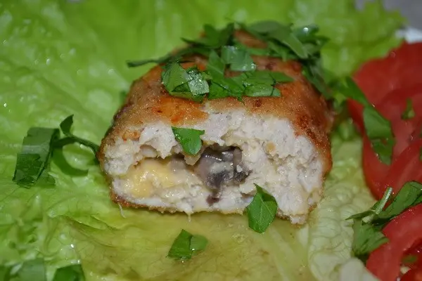 Recipes for cooking cutlets and zrazy with mushrooms