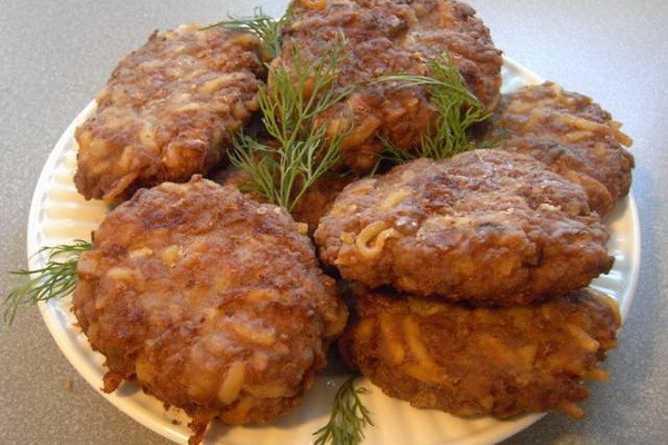 Recipes for cooking cutlets and zrazy with mushrooms