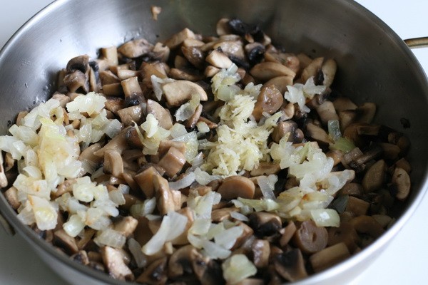 Recipes for delicious dishes from dried mushrooms