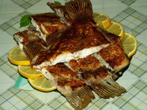 Recipes for flounder in the oven in foil: whole, fillet, with potatoes, tomatoes, vegetables