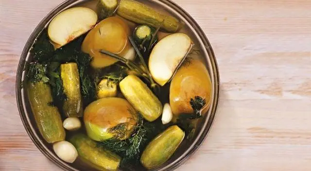 Recipes for lightly salted cucumbers for the winter in jars