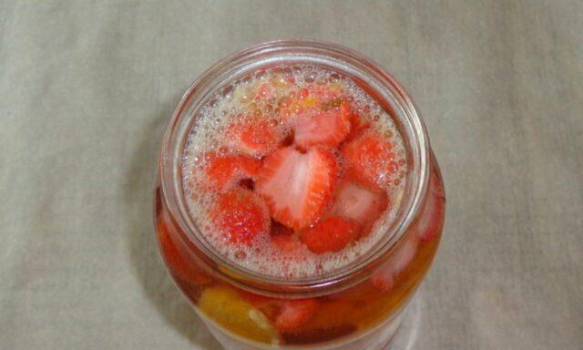 Recipes for making strawberry and orange compote for the winter